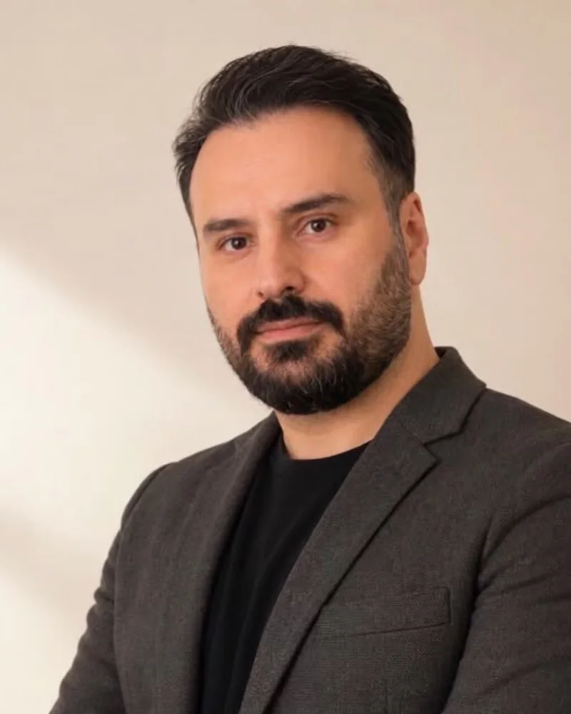 شهنور حدادیان